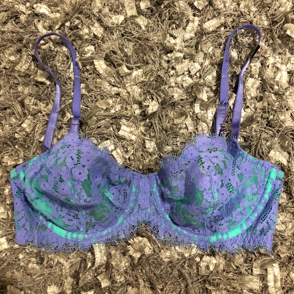 Victoria’s Secret bra 32D